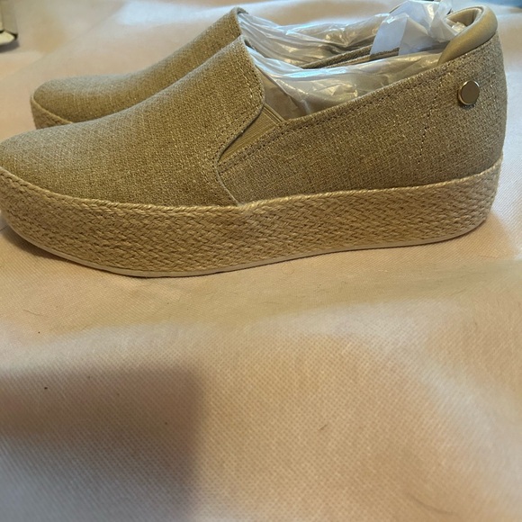 Martha Stewart Skechers - Picture 7 of 7